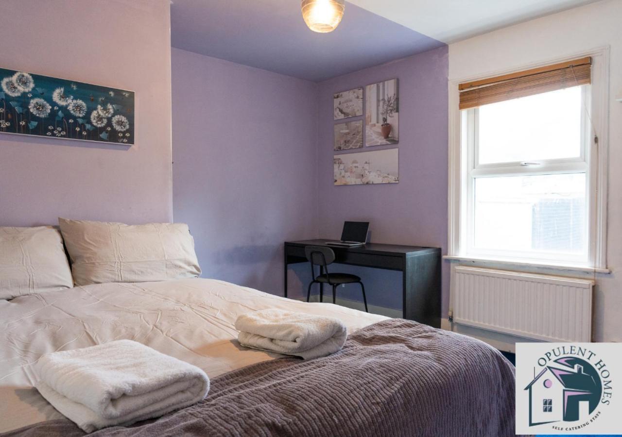 Contractors Pad - 4 Bed Town House - Cent Reading - Free Parking Villa ภายนอก รูปภาพ