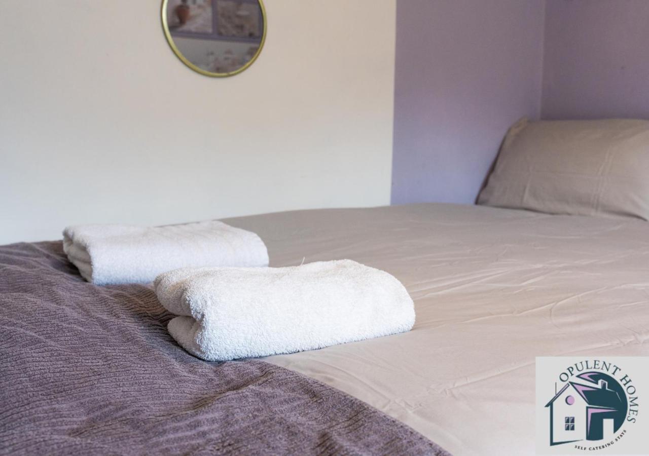 Contractors Pad - 4 Bed Town House - Cent Reading - Free Parking Villa ภายนอก รูปภาพ